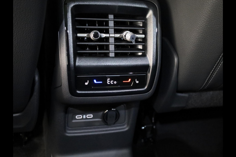 Škoda Kodiaq 1.5 TSI PHEV Sportline Business 204pk | Panoramadak | Trekhaak | Light & View | Adaptief onderstel | Canton Sound | Head-up | Blind Spot |