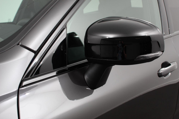 Volvo XC60 2.0 T6 Plug-in hybrid AWD Plus Dark Automaat Leder Navigatie Google Harman Kardon Panorama dak Lichtmetalen Velgen 19" Dab Stoelverwarming Camera Led
