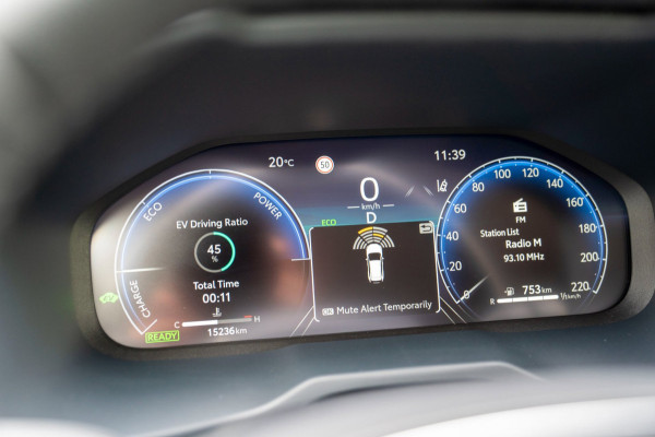 Toyota RAV4 2.5 Hybrid Business| Prijs rijklaar incl. 12 mnd garantie | Camera Elek klep Carplay Stuur-stoelverw.