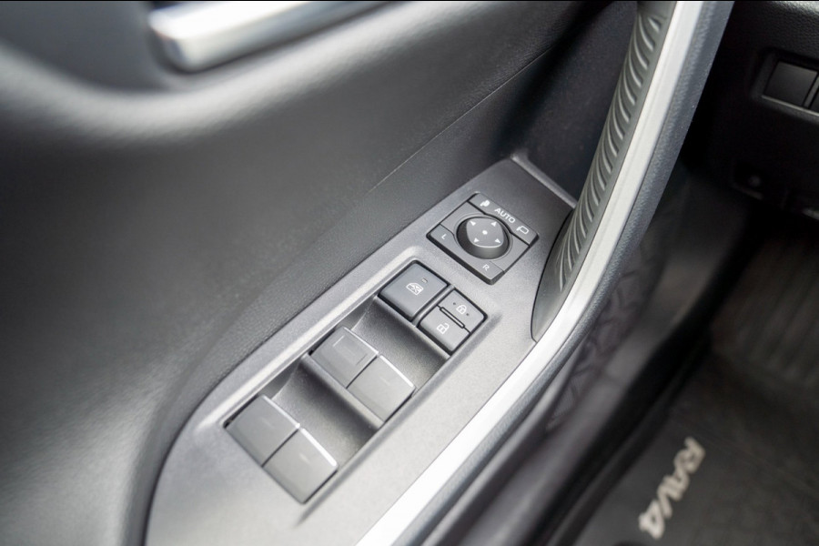 Toyota RAV4 2.5 Hybrid Business| Prijs rijklaar incl. 12 mnd garantie | Camera Elek klep Carplay Stuur-stoelverw.