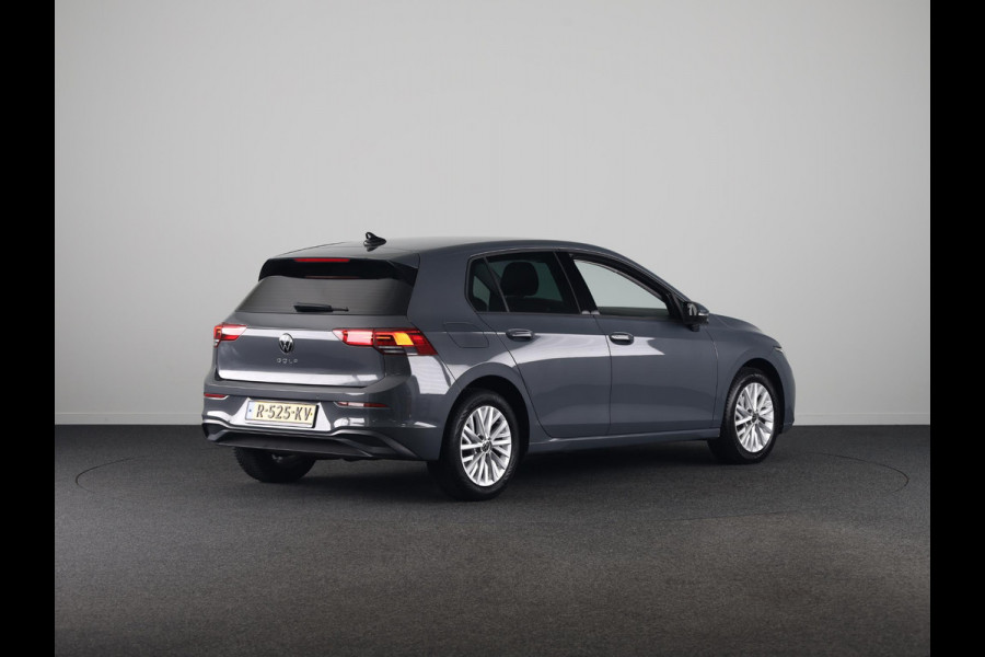Volkswagen Golf 1.0 eTSI Life 110PK | Automaat (DSG) | Navigatie | Parkeersensoren |