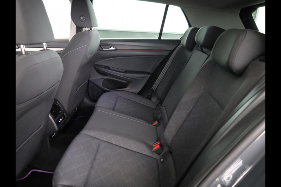 Volkswagen Golf 1.0 eTSI Life 110PK | Automaat (DSG) | Navigatie | Parkeersensoren |