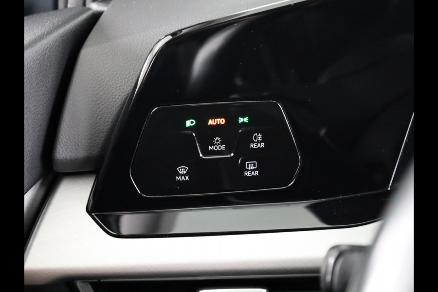 Volkswagen Golf 1.0 eTSI Life 110PK | Automaat (DSG) | Navigatie | Parkeersensoren |
