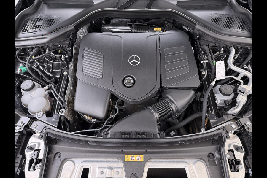 Mercedes-Benz GLC 300 e 4MATIC AMG Line | Luchtvering Achterasbesturing Trekhaak Burmester HUD Pano Memory