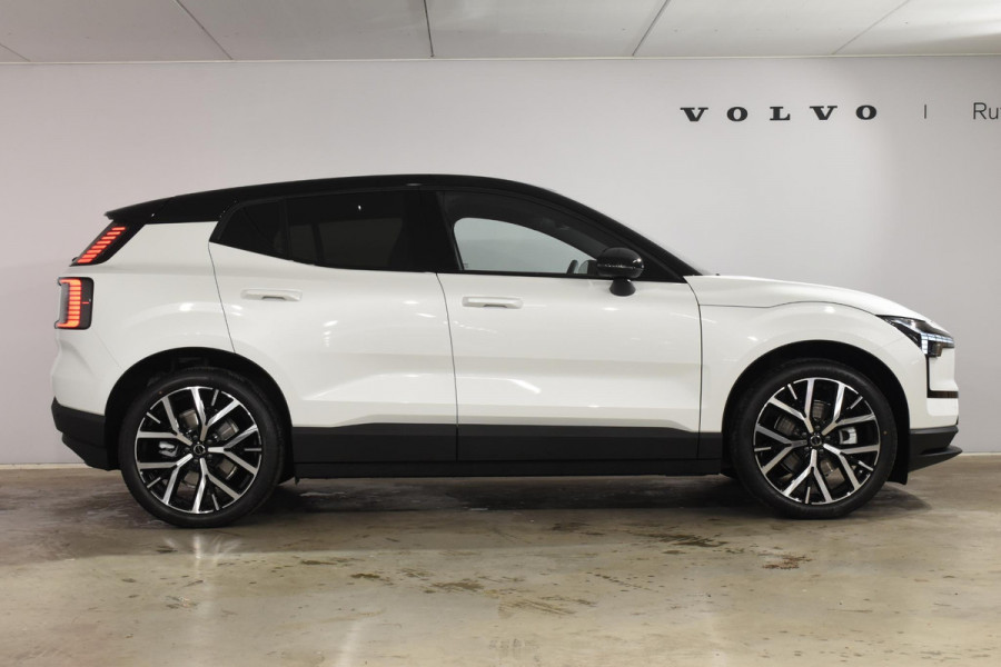 Volvo EX30 272PK Single Motor Extended Range Europa 69 kWh / Adaptive Cruise Control / Harman Kardon / Extra getint glas / Stoelverwarming / Stuurverwarming / Achteruitrijcamera / Elektrisch verstelbare stoelen / 20" velgen
