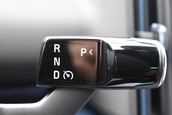 Volvo EX30 272PK Single Motor Extended Range Europa 69 kWh / Adaptive Cruise Control / Harman Kardon / Extra getint glas / Stoelverwarming / Stuurverwarming / Achteruitrijcamera / Elektrisch verstelbare stoelen / 20" velgen