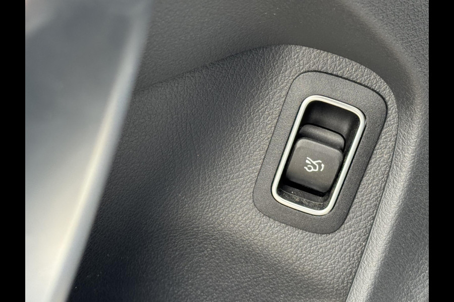 Mercedes-Benz CLA-Klasse 180 AMG Line AMG-LINE | SFEER VERLICHTING | WIDE-SCREEN