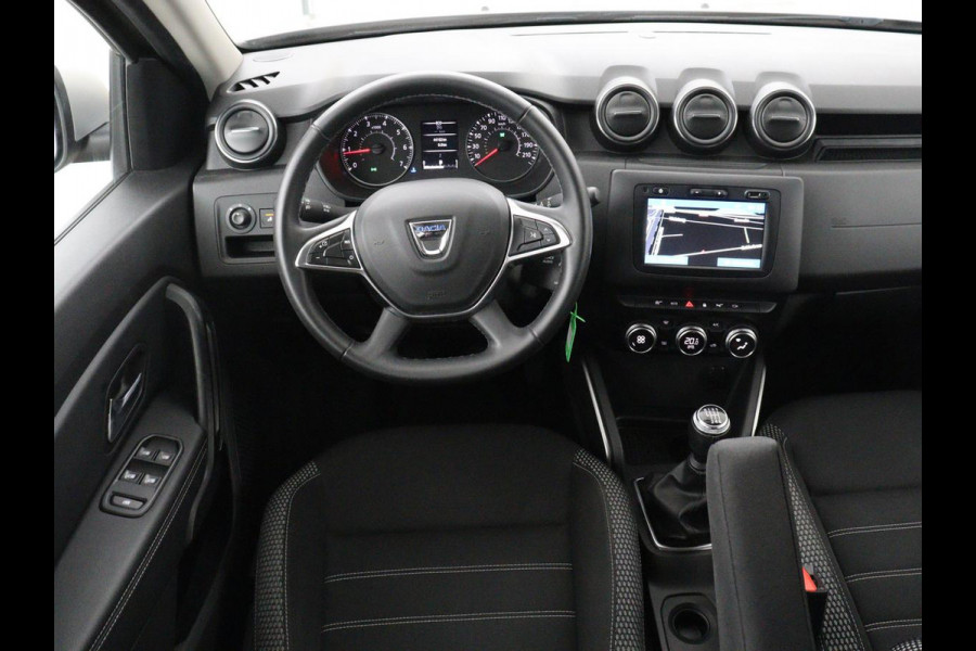 Dacia Duster 1.3 TCe Prestige | 360 Camera | Trekhaak | Carplay | Navigatie | Climate control | Dodehoek detectie | Parkeerhulp | Cruise control | Bluetooth | Origineel NL