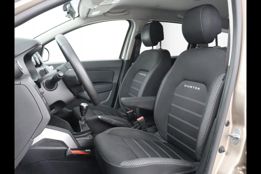 Dacia Duster 1.3 TCe Prestige | 360 Camera | Trekhaak | Carplay | Navigatie | Climate control | Dodehoek detectie | Parkeerhulp | Cruise control | Bluetooth | Origineel NL