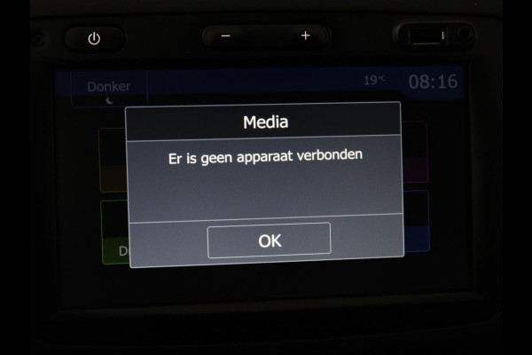 Dacia Duster 1.3 TCe Prestige | 360 Camera | Trekhaak | Carplay | Navigatie | Climate control | Dodehoek detectie | Parkeerhulp | Cruise control | Bluetooth | Origineel NL