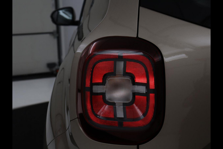 Dacia Duster 1.3 TCe Prestige | 360 Camera | Trekhaak | Carplay | Navigatie | Climate control | Dodehoek detectie | Parkeerhulp | Cruise control | Bluetooth | Origineel NL