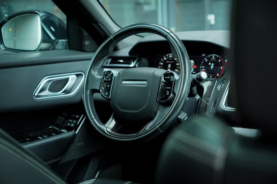 Land Rover Range Rover Velar 3.0 V6 AWD First Edition / Pano / Luchtvering / Meridian Surround / 23''