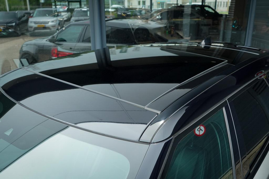 Land Rover Range Rover Velar 3.0 V6 AWD First Edition / Pano / Luchtvering / Meridian Surround / 23''