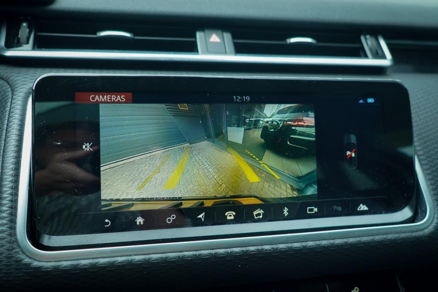 Land Rover Range Rover Velar 3.0 V6 AWD First Edition / Pano / Luchtvering / Meridian Surround / 23''