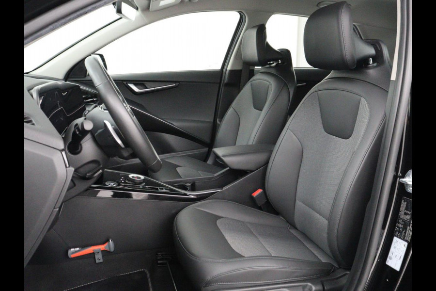 Kia Niro EV DynamicLine 64.8 kWh | Adaptive cruise | Half leder | Carplay | Full LED | Keyless | Sfeerverlichting | File Assistent | Camera | Navigatie | Parkeerhulp | Climate control