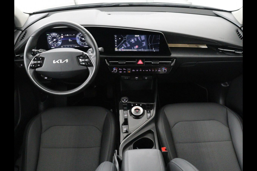 Kia Niro EV DynamicLine 64.8 kWh | Adaptive cruise | Half leder | Carplay | Full LED | Keyless | Sfeerverlichting | File Assistent | Camera | Navigatie | Parkeerhulp | Climate control
