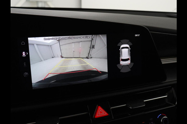 Kia Niro EV DynamicLine 64.8 kWh | Adaptive cruise | Half leder | Carplay | Full LED | Keyless | Sfeerverlichting | File Assistent | Camera | Navigatie | Parkeerhulp | Climate control