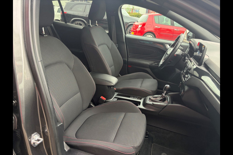 Ford FOCUS Wagon 1.0 EcoBoost ST Line Business / trekhaak / camera