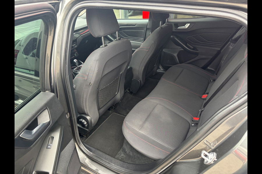 Ford FOCUS Wagon 1.0 EcoBoost ST Line Business / trekhaak / camera