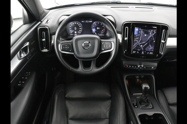 Volvo XC40 1.5 T3 Inscription | Leder | Stoelverwarming | Trekhaak | Carplay | Harman/Kardon | Camera | Keyless | Navigatie | Achterbankverwarming | Memory | Full LED | Cruise control | Parkeerhulp