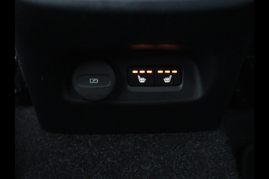 Volvo XC40 1.5 T3 Inscription | Leder | Stoelverwarming | Trekhaak | Carplay | Harman/Kardon | Camera | Keyless | Navigatie | Achterbankverwarming | Memory | Full LED | Cruise control | Parkeerhulp