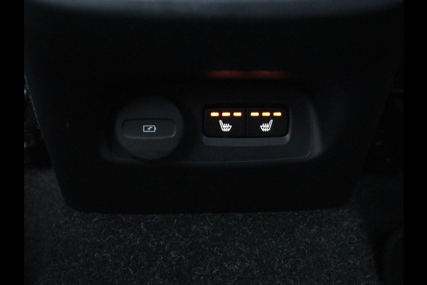 Volvo XC40 1.5 T3 Inscription | Leder | Stoelverwarming | Trekhaak | Carplay | Harman/Kardon | Camera | Keyless | Navigatie | Achterbankverwarming | Memory | Full LED | Cruise control | Parkeerhulp