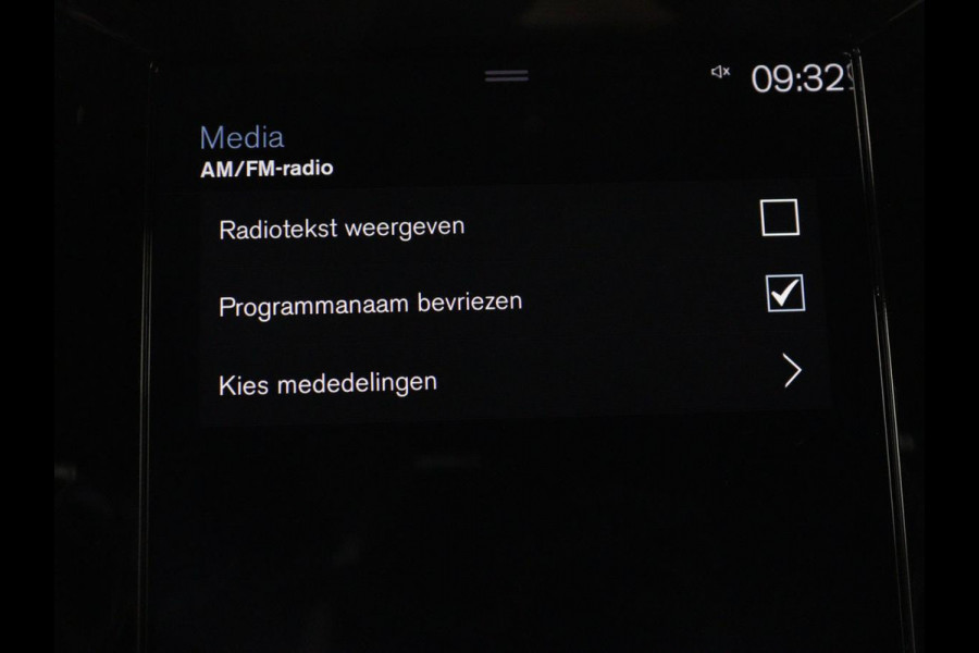 Volvo XC40 1.5 T3 Inscription | Leder | Stoelverwarming | Trekhaak | Carplay | Harman/Kardon | Camera | Keyless | Navigatie | Achterbankverwarming | Memory | Full LED | Cruise control | Parkeerhulp