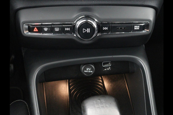 Volvo XC40 1.5 T3 Inscription | Leder | Stoelverwarming | Trekhaak | Carplay | Harman/Kardon | Camera | Keyless | Navigatie | Achterbankverwarming | Memory | Full LED | Cruise control | Parkeerhulp
