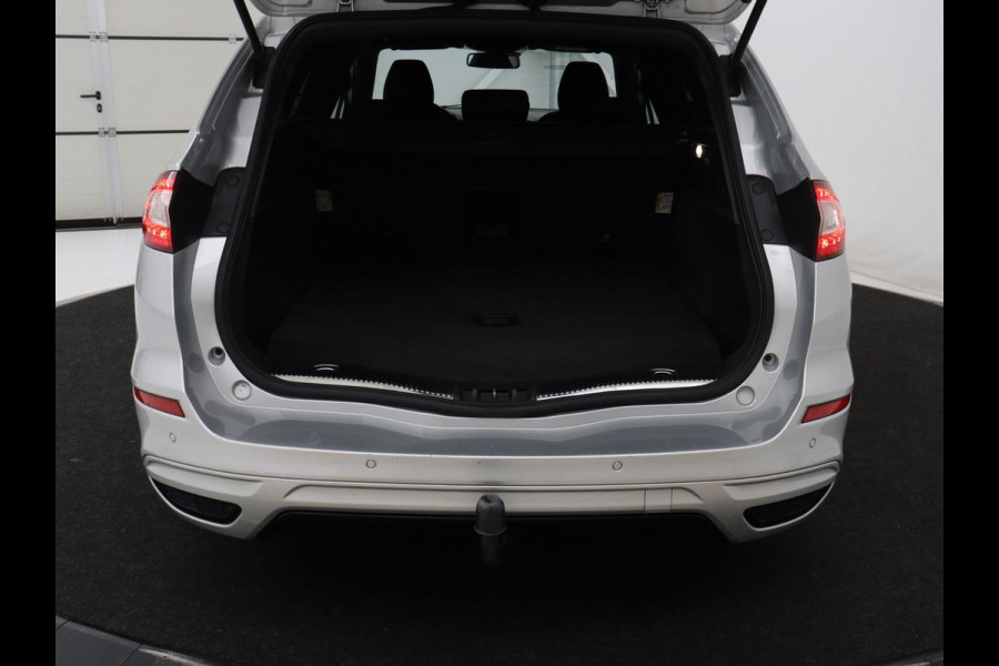 Ford Mondeo 1.5 ST Line | Trekhaak | Stoelverwarming | Keyless | Carplay | Navigatie | Stuurverwarming | Park Assist | Sfeerverlichting | DAB | Climate control | Bluetooth | Cruise control | Origineel NL
