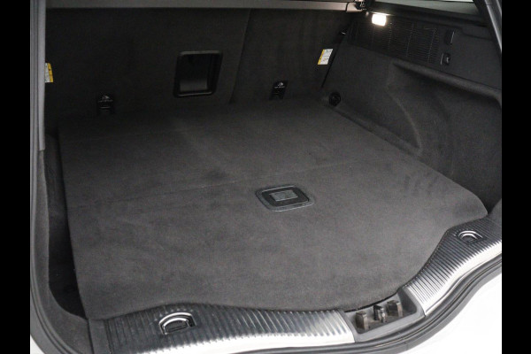 Ford Mondeo 1.5 ST Line | Trekhaak | Stoelverwarming | Keyless | Carplay | Navigatie | Stuurverwarming | Park Assist | Sfeerverlichting | DAB | Climate control | Bluetooth | Cruise control | Origineel NL