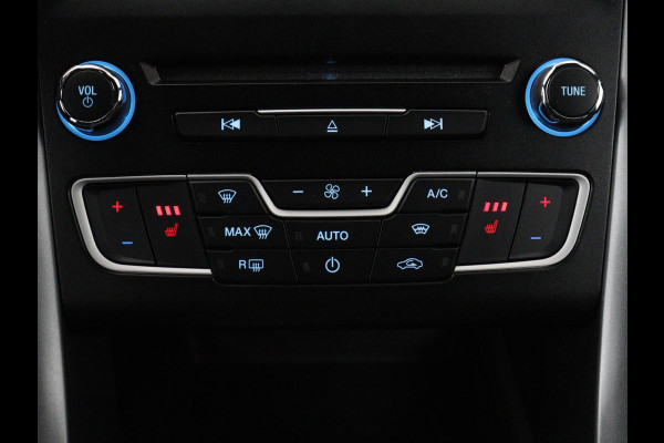 Ford Mondeo 1.5 ST Line | Trekhaak | Stoelverwarming | Keyless | Carplay | Navigatie | Stuurverwarming | Park Assist | Sfeerverlichting | DAB | Climate control | Bluetooth | Cruise control | Origineel NL