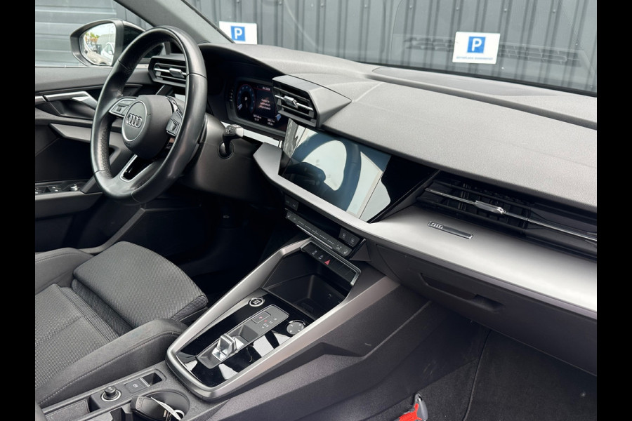Audi A3 Sportback 30 TFSI S edition ACC | STOELVERW. | APPLE CARPLAY