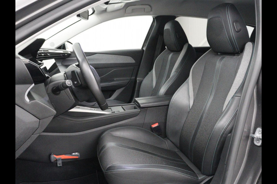 Peugeot 308 1.6 HYbrid 180 Allure Pack Business | SOH 93,8% | Trekhaak | Adaptive cruise | Half leder | Camera | Carplay | Navigatie | Keyless | Full LED | Parkeerhulp | Climate control | PHEV | Plug In