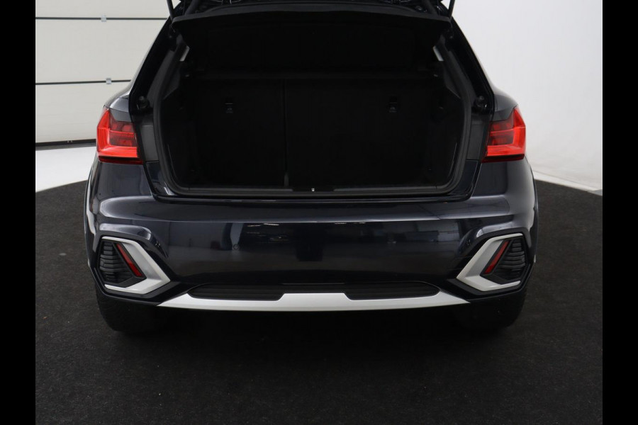 Audi A1 citycarver 30 TFSI epic | Carplay | Full LED | Climate control | Parkeerhulp | Virtual Cockpit | Navigatie | Cruise control | Sportstoelen | Bluetooth