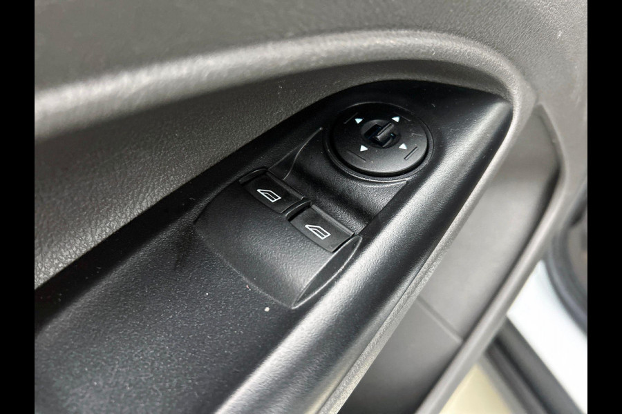 Ford Transit Connect 1.5 EcoBlue L2 Trend Navigatie Airco DAB+ Parkeersensoren Camera Bluetooth LM Velgen Apple Carplay/Android auto 3Zits
