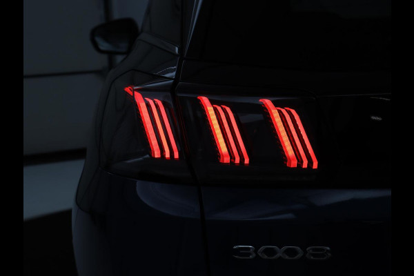 Peugeot 3008 1.6 HYbrid 225 GT Pack Business | SOH 92,5% | Stoelverwarming | Focal Sound | Adaptive cruise | 360 Camera | Alcantara | Carplay | Massage | Memory | Navigatie | Park Assist | PHEV | Plug In