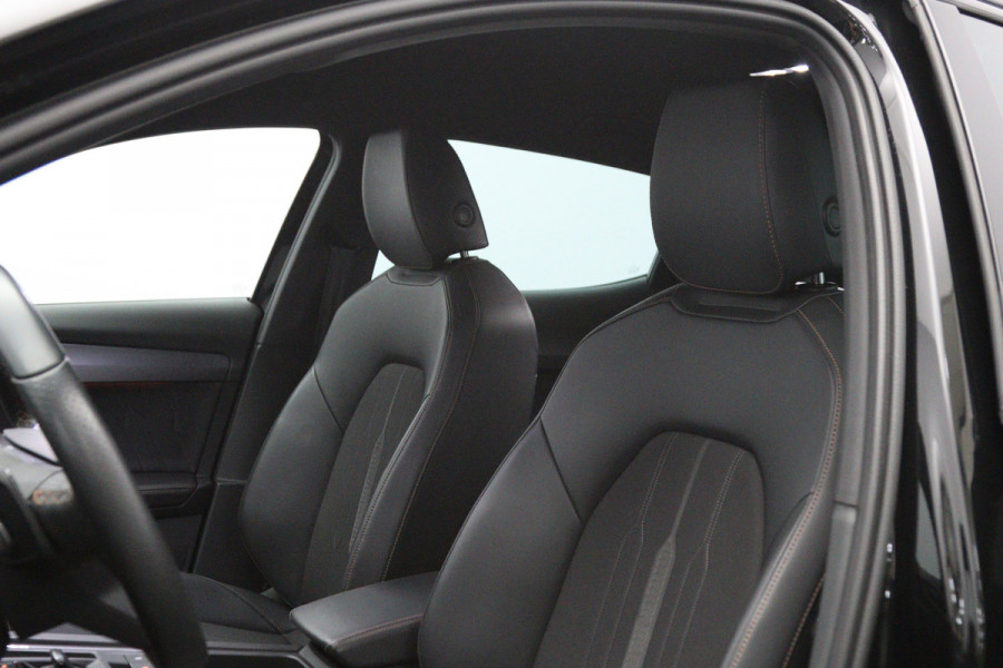 CUPRA Formentor 1.4 e-Hybrid 204 PK Business PHEV, Adap. Cruise Control, Camera, Navigatie, Carplay