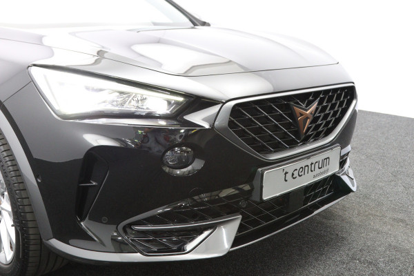 CUPRA Formentor 1.4 e-Hybrid 204 PK Business PHEV, Adap. Cruise Control, Camera, Navigatie, Carplay