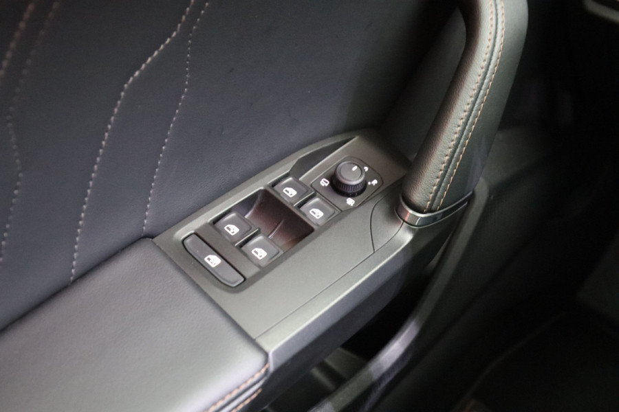 CUPRA Formentor 1.4 e-Hybrid 204 PK Business PHEV, Adap. Cruise Control, Camera, Navigatie, Carplay