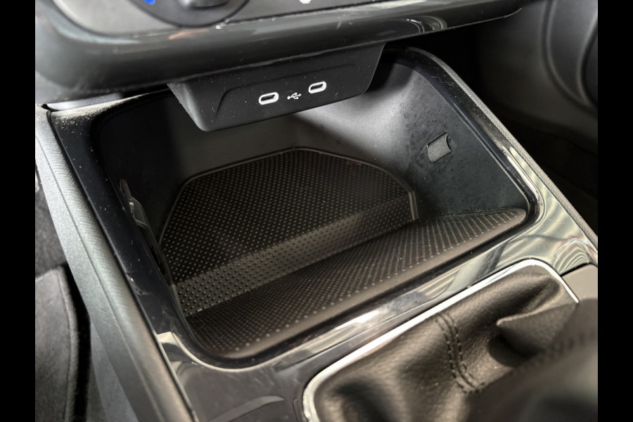 Škoda Fabia 1.0 TSi 95pk Ambition 5-drs. CARPLAY/CRUISE/PDC/TREKHAAK/STOELVERWARMING