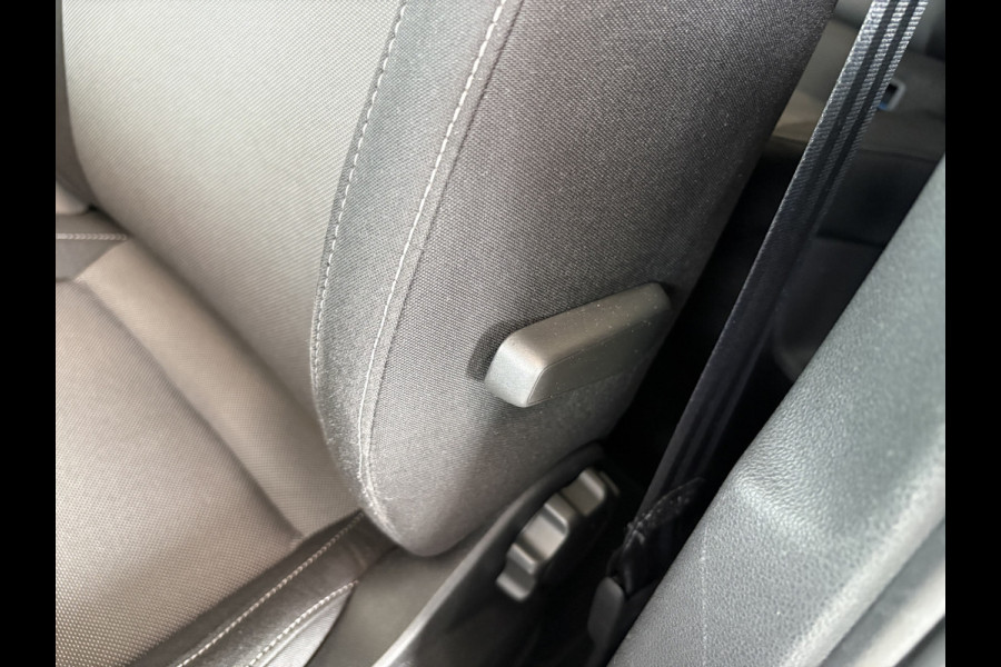Škoda Fabia 1.0 TSi 95pk Ambition 5-drs. CARPLAY/CRUISE/PDC/TREKHAAK/STOELVERWARMING