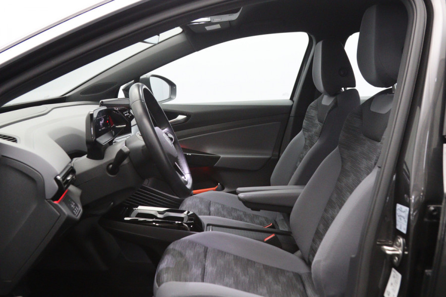 Volkswagen ID.4 Life 77 kWh 204 PK, Trekhaak, Carplay, WInterpakket, Adap. Cruise Control