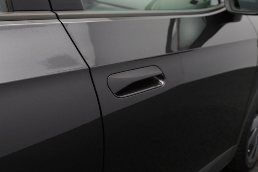 Volkswagen ID.4 Life 77 kWh 204 PK, Trekhaak, Carplay, WInterpakket, Adap. Cruise Control