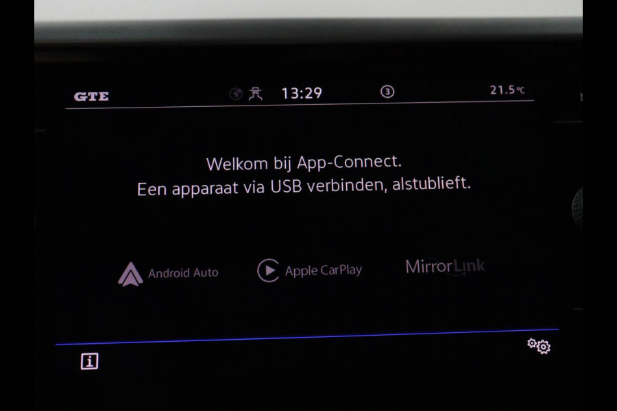 Volkswagen Arteon Shooting Brake 1.4 TSI eHybrid R-Line Business+ | SOH 91,1% | Panoramadak | Trekhaak | Stoelverwarming | Matrix LED | Carplay | Sfeerverlichting | Adaptive cruise | Leder/Alcantara | PHEV | Plug In