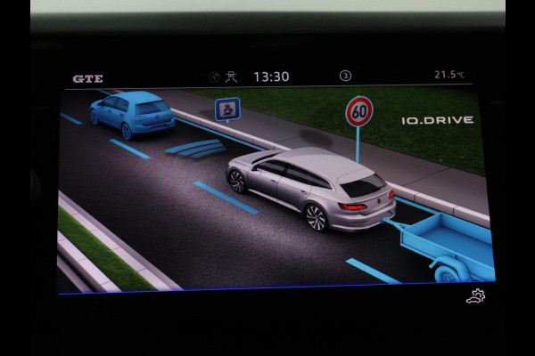 Volkswagen Arteon Shooting Brake 1.4 TSI eHybrid R-Line Business+ | SOH 91,1% | Panoramadak | Trekhaak | Stoelverwarming | Matrix LED | Carplay | Sfeerverlichting | Adaptive cruise | Leder/Alcantara | PHEV | Plug In