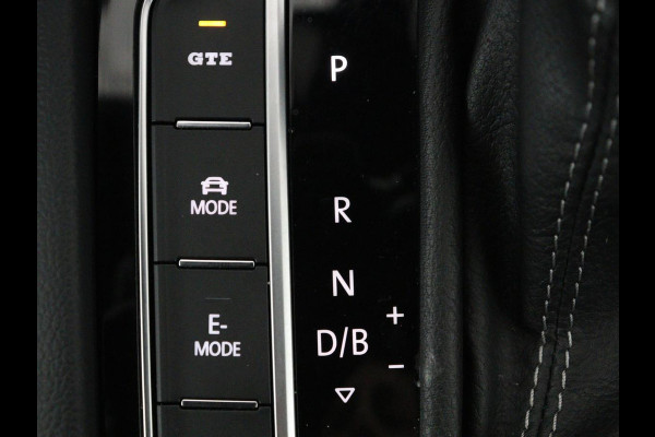 Volkswagen Arteon Shooting Brake 1.4 TSI eHybrid R-Line Business+ | SOH 91,1% | Panoramadak | Trekhaak | Stoelverwarming | Matrix LED | Carplay | Sfeerverlichting | Adaptive cruise | Leder/Alcantara | PHEV | Plug In