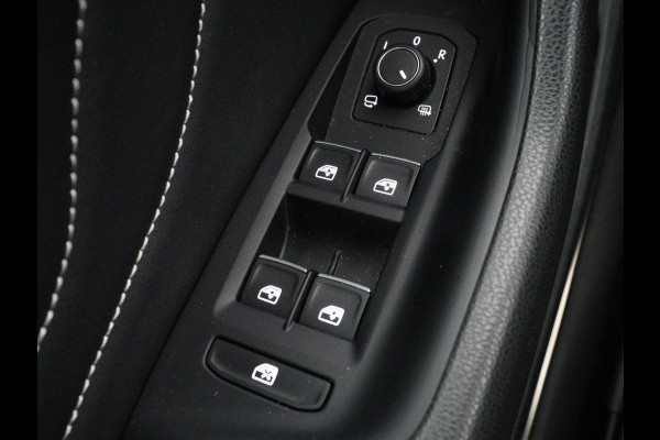 Volkswagen Arteon Shooting Brake 1.4 TSI eHybrid R-Line Business+ | SOH 91,1% | Panoramadak | Trekhaak | Stoelverwarming | Matrix LED | Carplay | Sfeerverlichting | Adaptive cruise | Leder/Alcantara | PHEV | Plug In