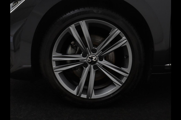 Volkswagen Arteon Shooting Brake 1.4 TSI eHybrid R-Line Business+ | SOH 91,1% | Panoramadak | Trekhaak | Stoelverwarming | Matrix LED | Carplay | Sfeerverlichting | Adaptive cruise | Leder/Alcantara | PHEV | Plug In