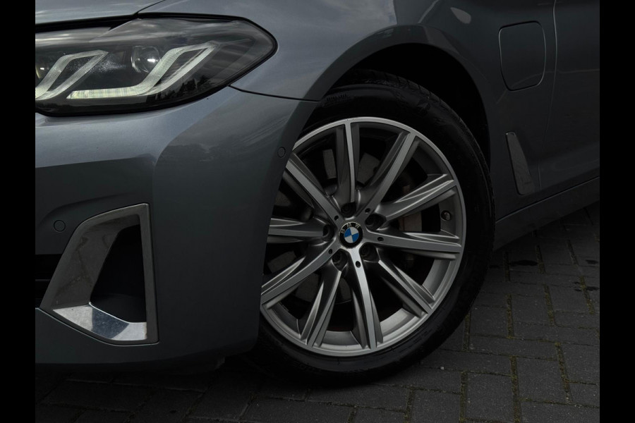 BMW 5 Serie Touring 530e High Executive NAVI | LEDER | LED | CRUISE CONTROL | SPORTVELGEN