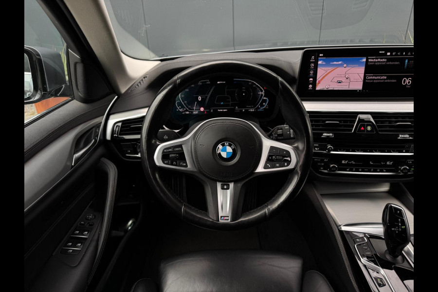 BMW 5 Serie Touring 530e High Executive NAVI | LEDER | LED | CRUISE CONTROL | SPORTVELGEN